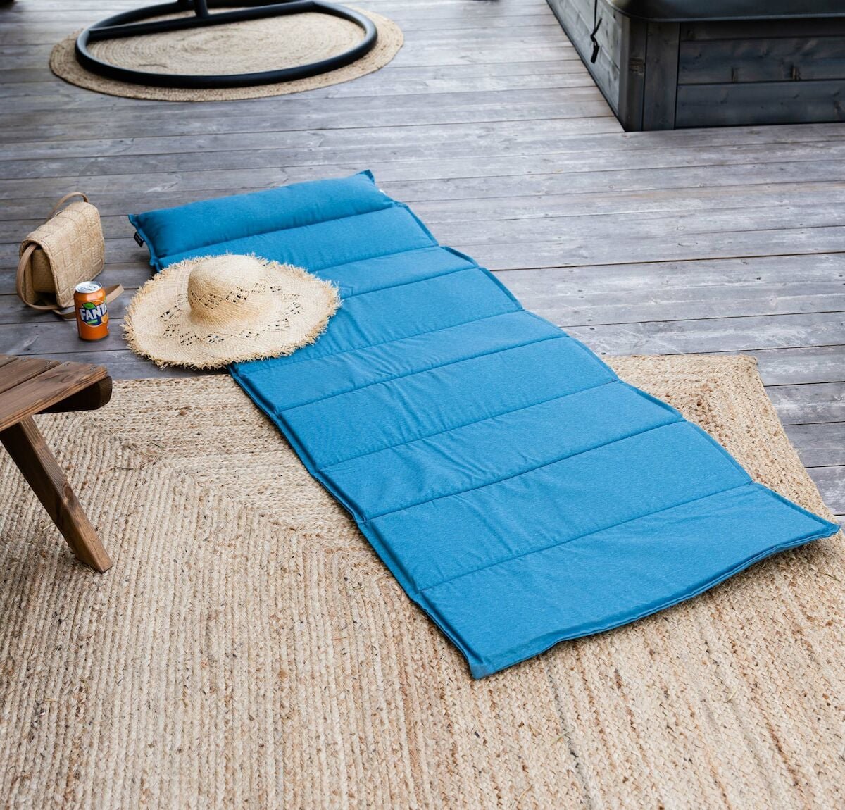 madison-eco-line-aurinkosangyn-pehmuste-180x68-cm-farkunsininen