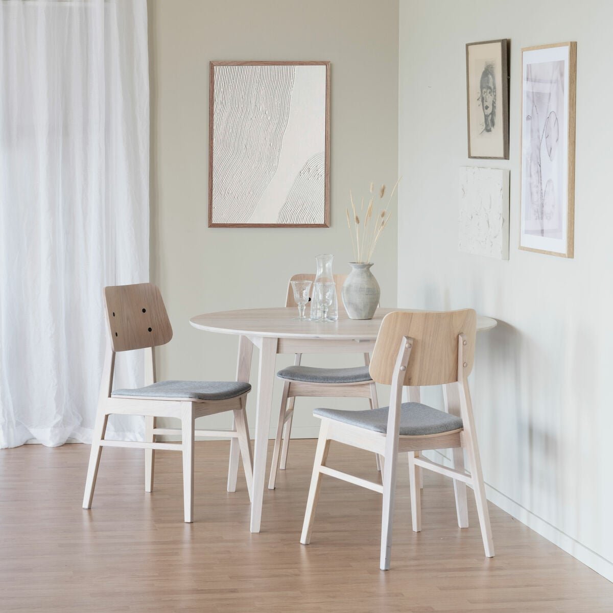 Rowico Home Filippa jatkettava ruokapöytä pyöreä Ø120-165 cm valkoöljytty tammi