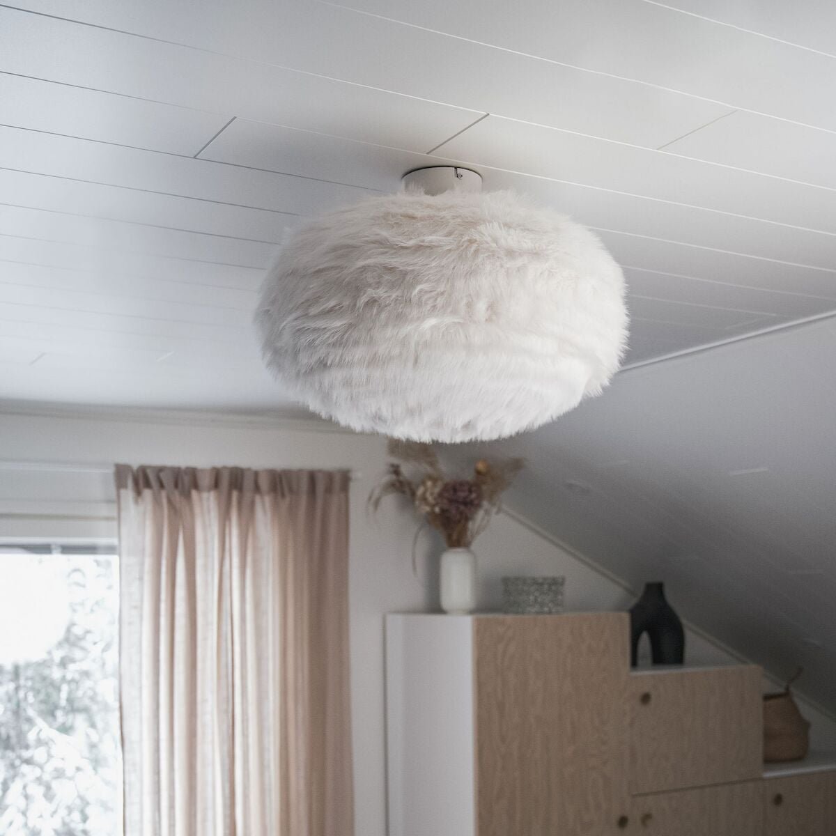 trio-furry-kattovalaisin-o50-cm-valkoinen