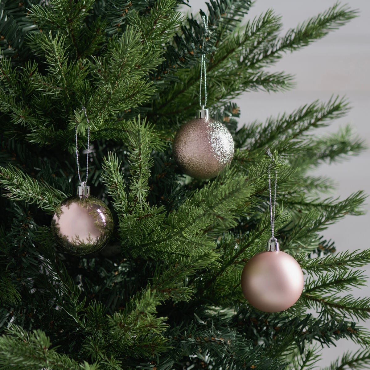 winteria-kuusenpallot-12-kpl-o6-cm-vaaleanpunainen-sekoitus