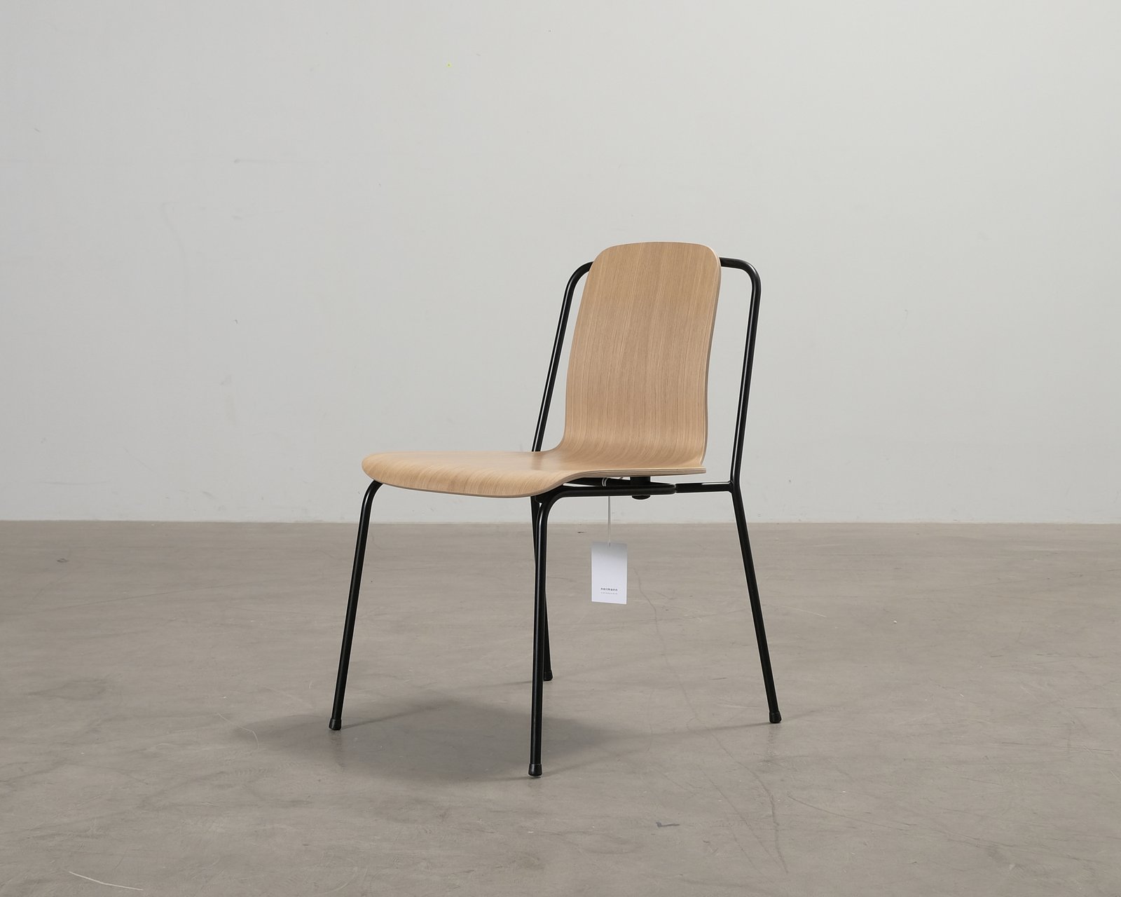 normann-copenhagen-studio-tuoli-valkoinen