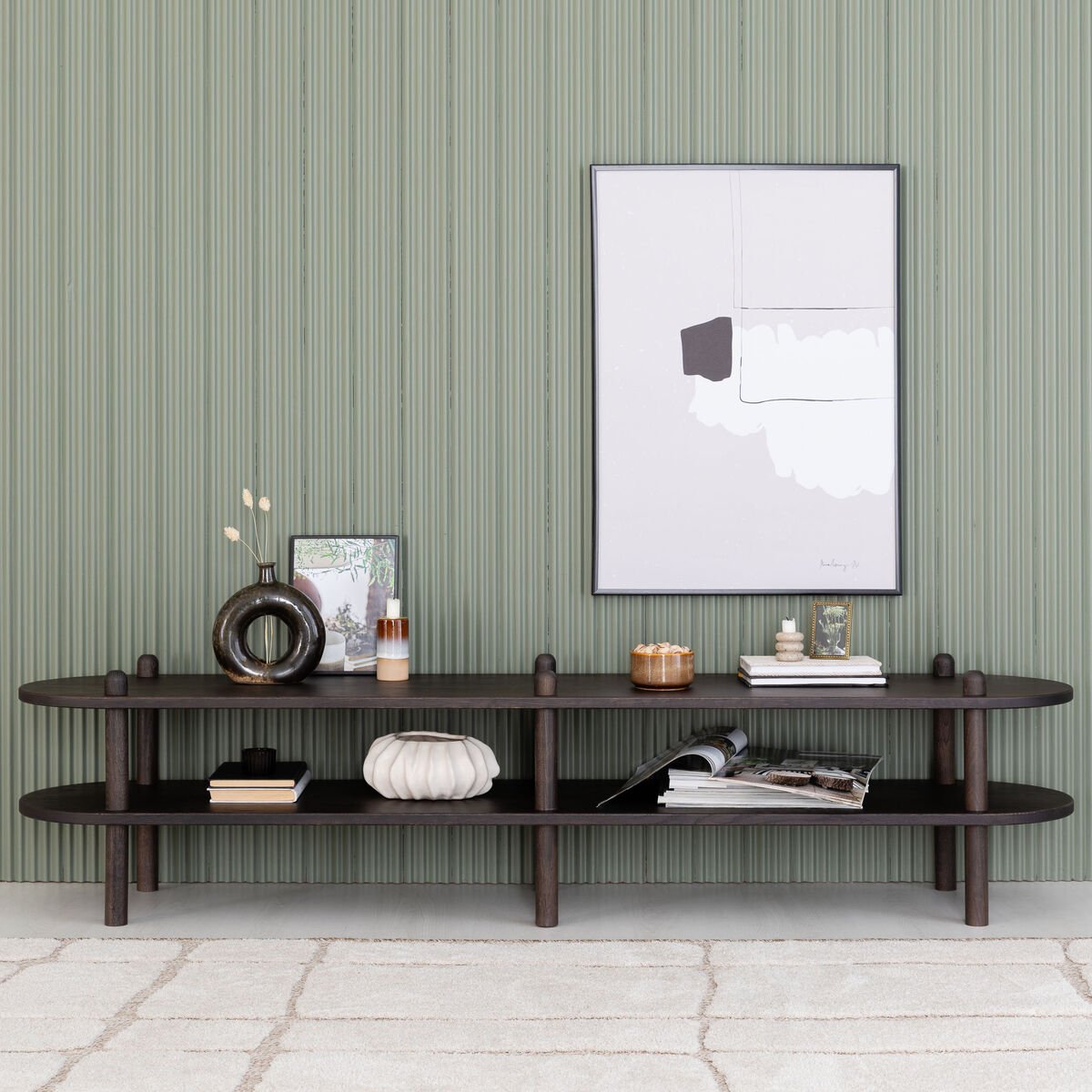 askel-tammi-matala-tv-taso-165x35x38-cm-pyorealla-paadylla-savutammi