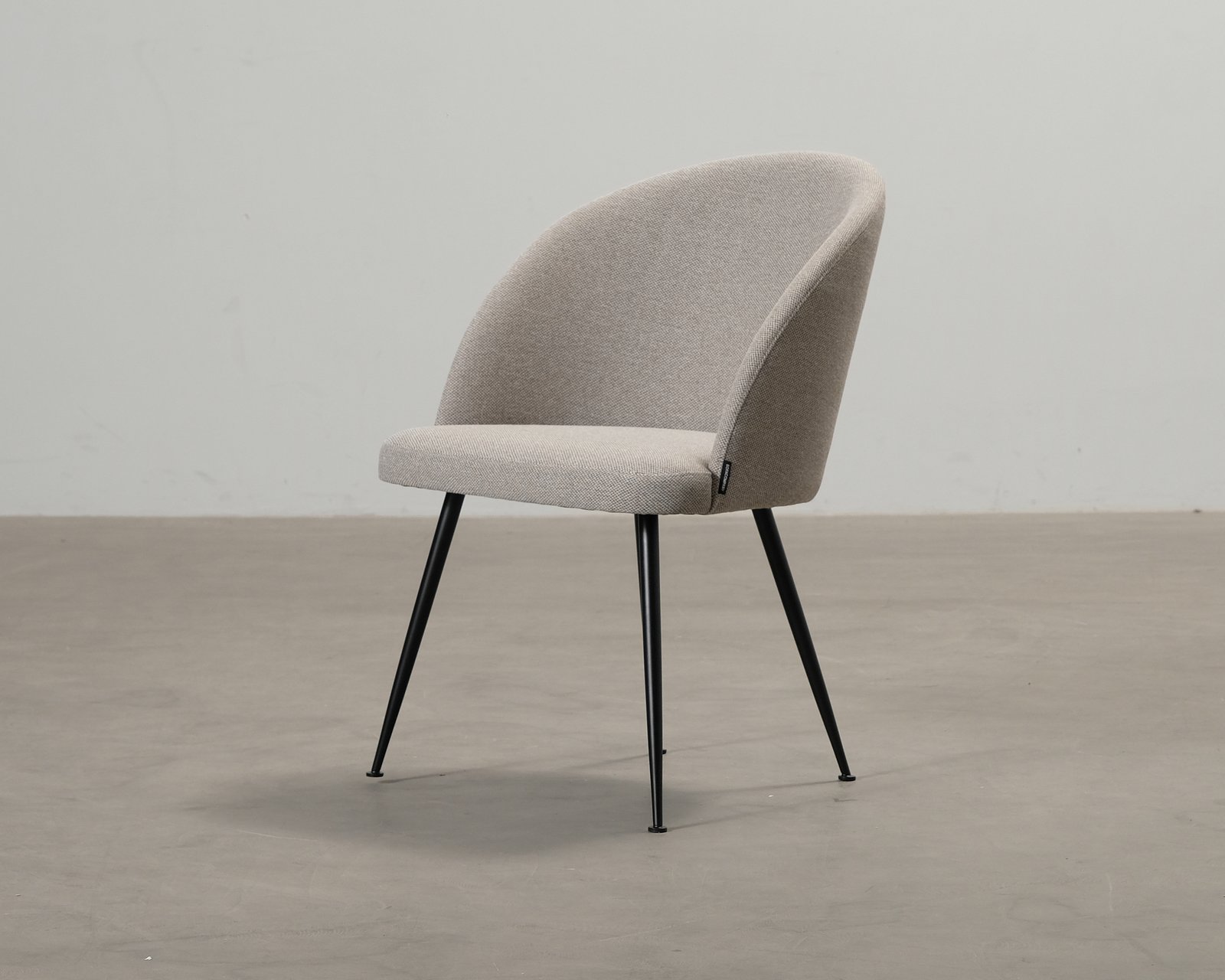 sofacompany-holly-ruokapoydan-tuoli-harmaanbeige