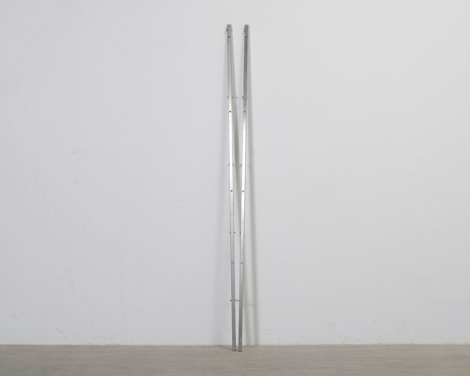 frama-shelf-library-h1852-seinahyllyn-runko