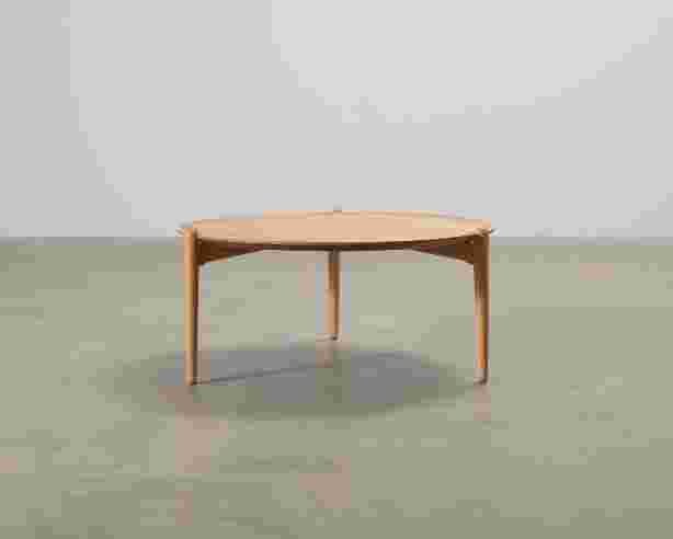 design-house-stockholm-aria-sohvapoyta-o-90-cm-tammi