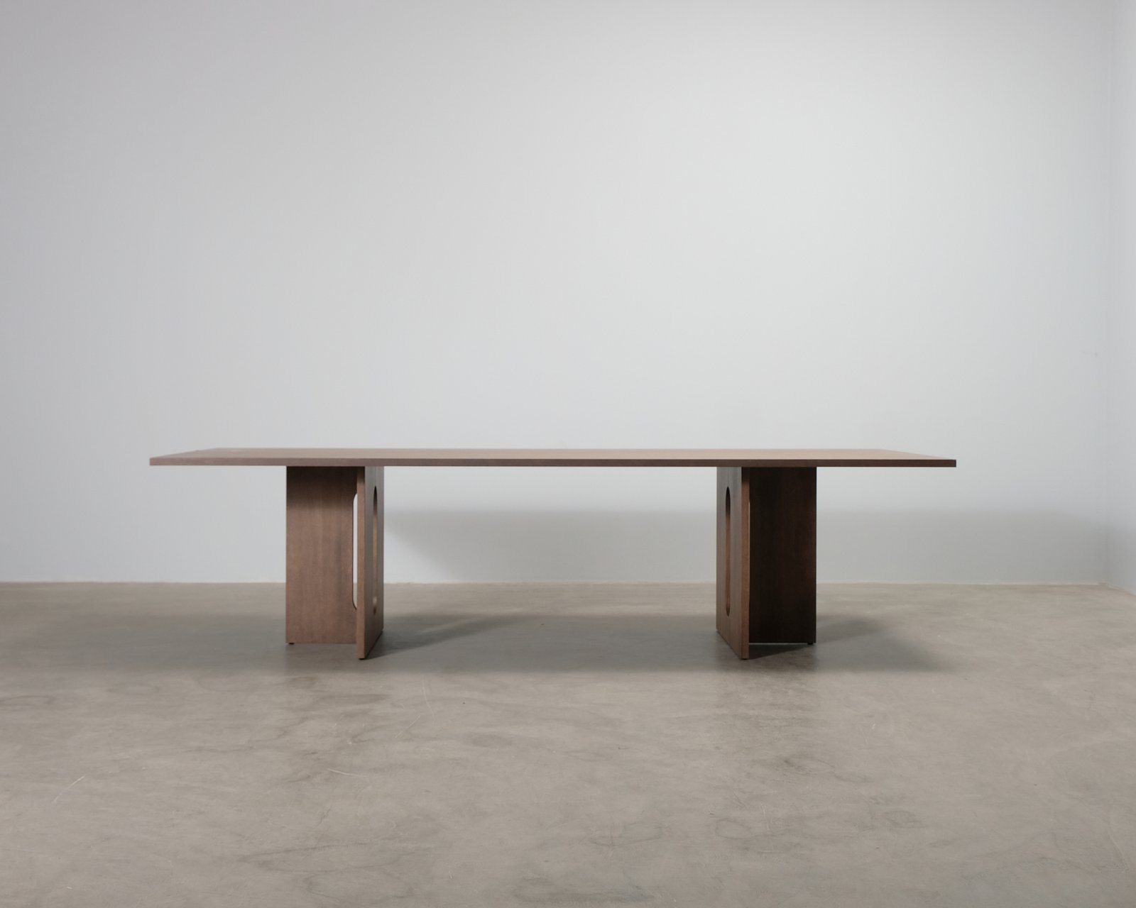 audo-copenhagen-androgyne-ruokapoyta-oak