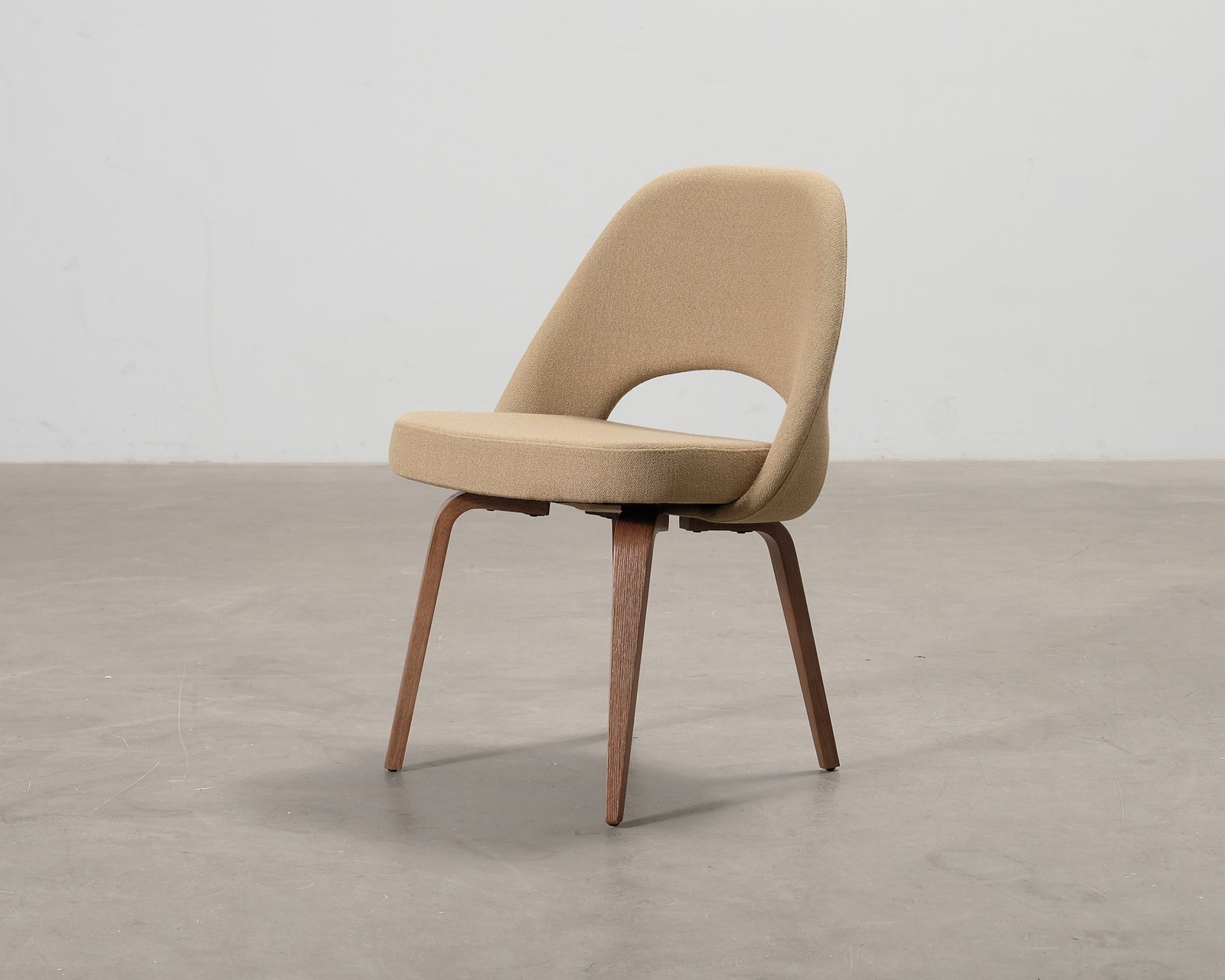 knoll-eero-saarinen-executive-chair-tuoli-beige-2