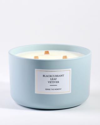 blackcurrant-leaf-vetiver-matt-tuoksukynttila-vaaleansininen