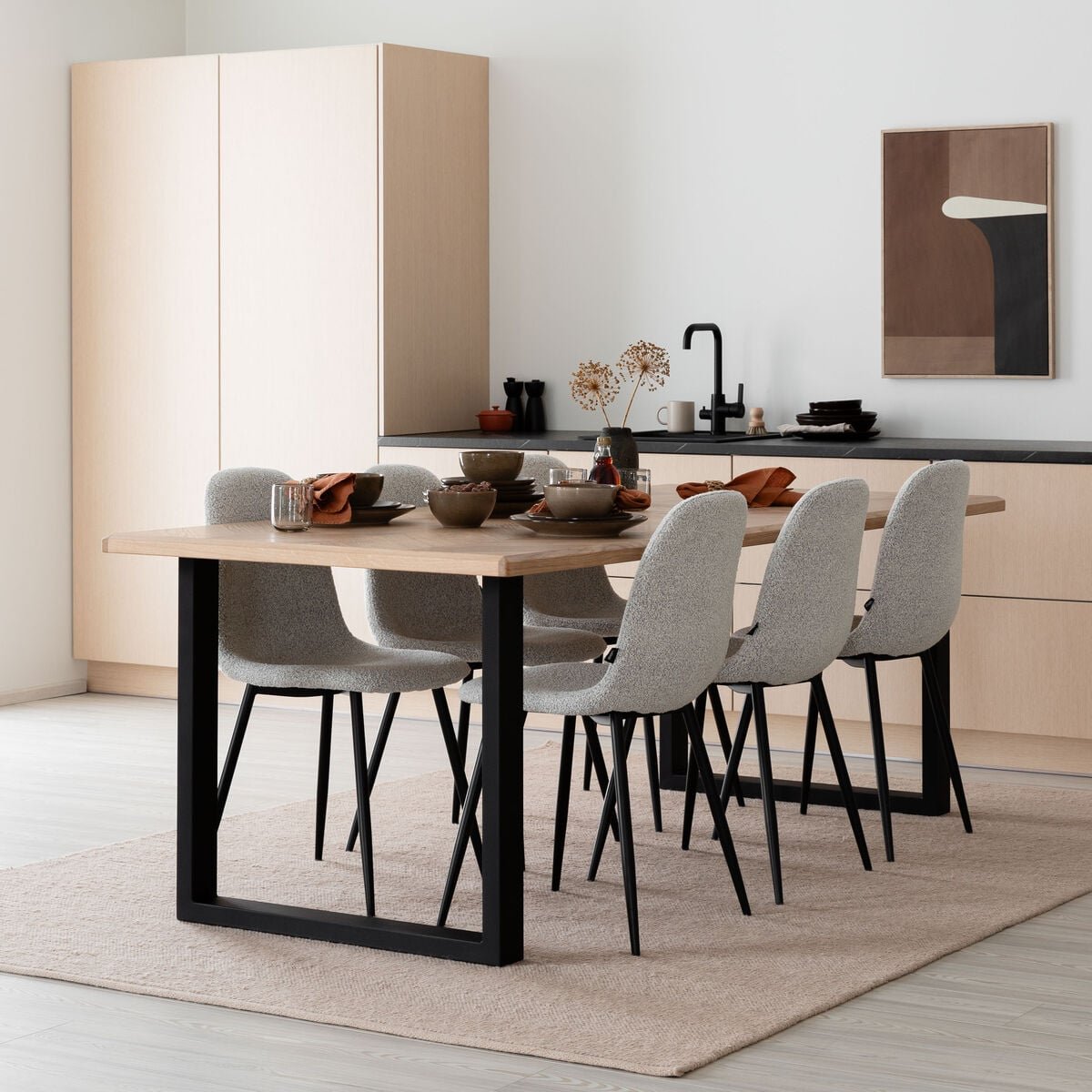 block-furia-6-hengen-ruokailuryhma-valkotammi-musta-vaalea-beige-tuoli