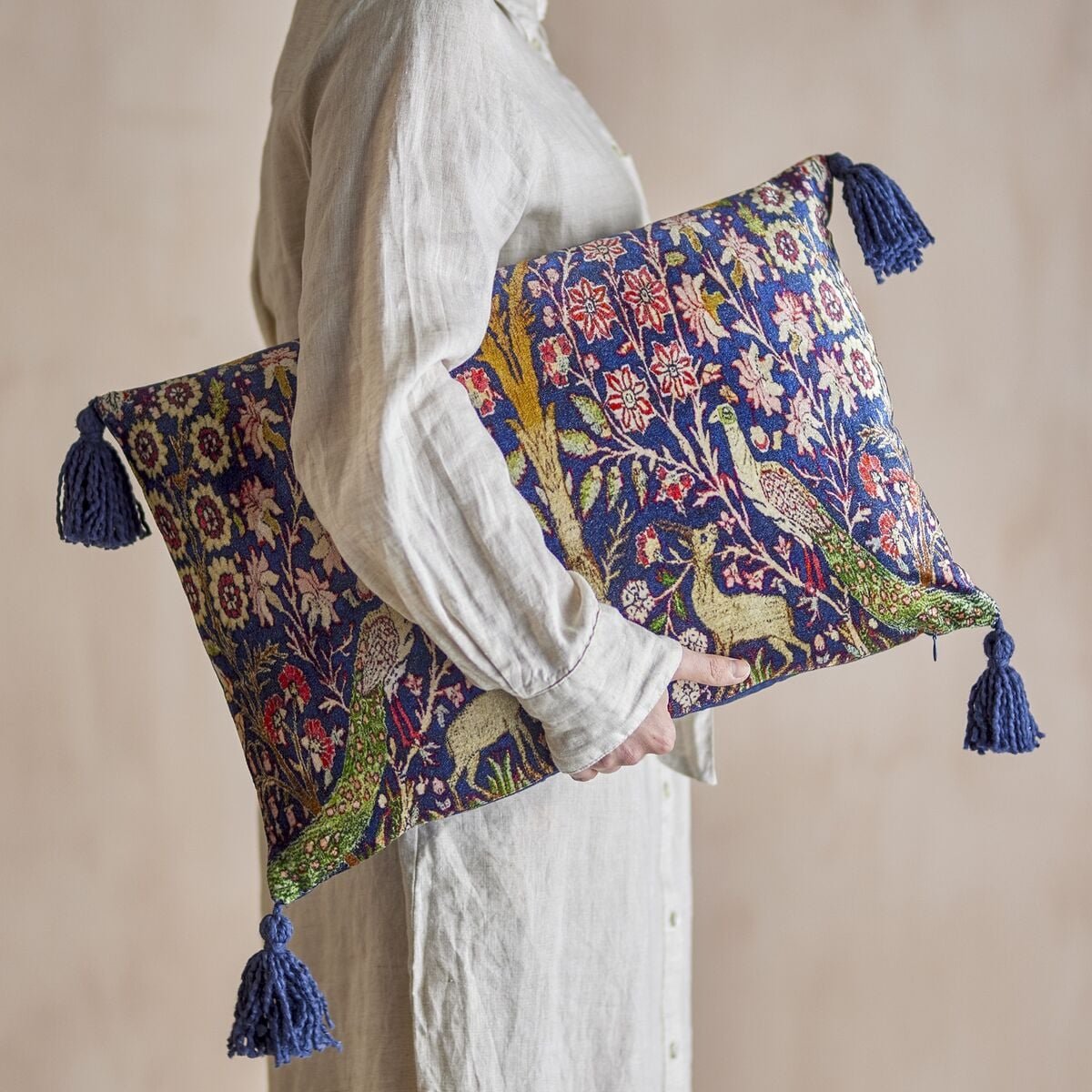 bloomingville-adya-koristetyyny-50x35-cm-sininen