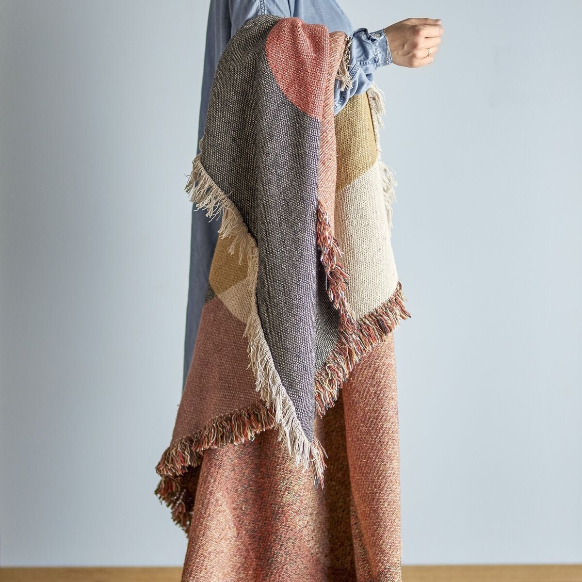 bloomingville-arni-torkkupeitto-160x130-cm-multi
