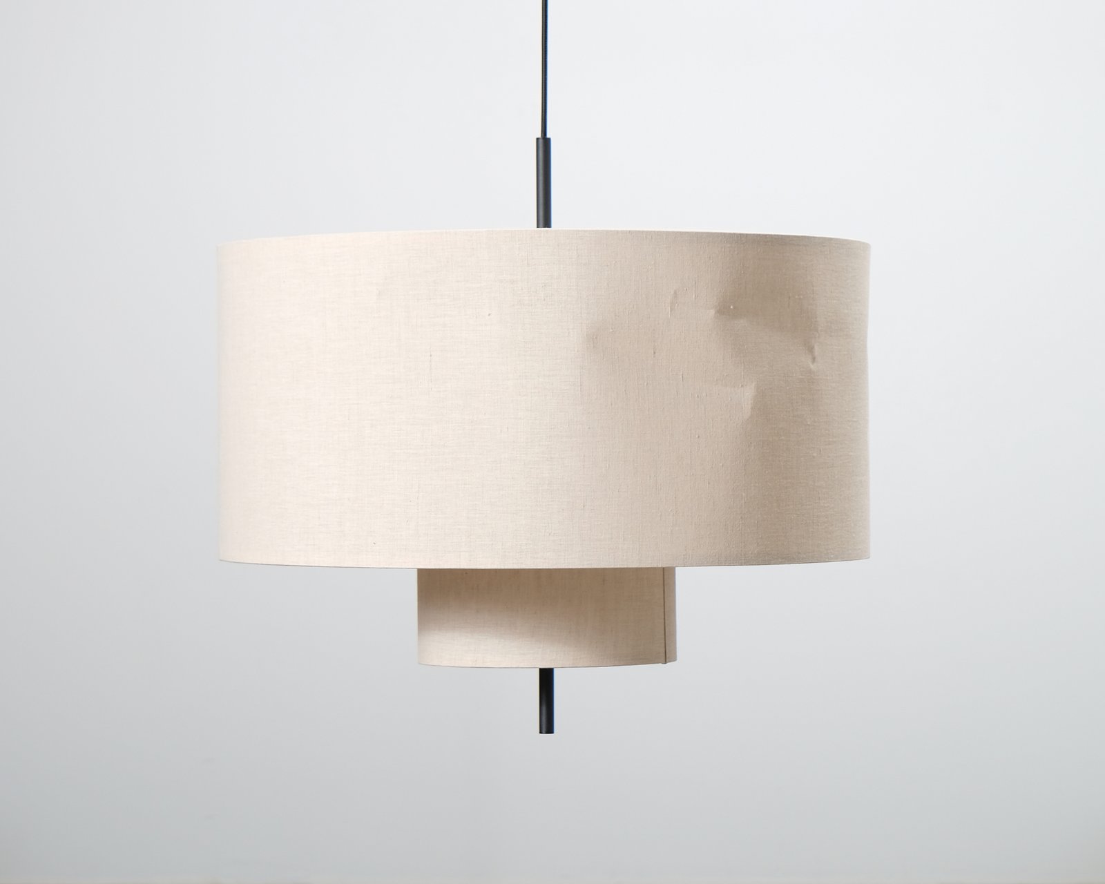 new-works-margin-riippuvalaisin-o-70-cm-beige