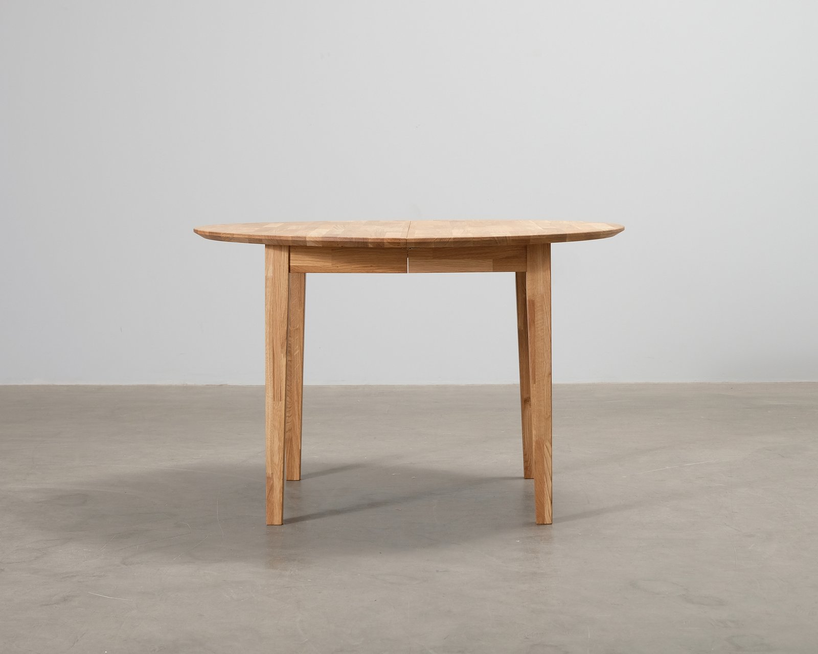 mio-ekero-ruokapoyta-o-115-157-cm-tammi