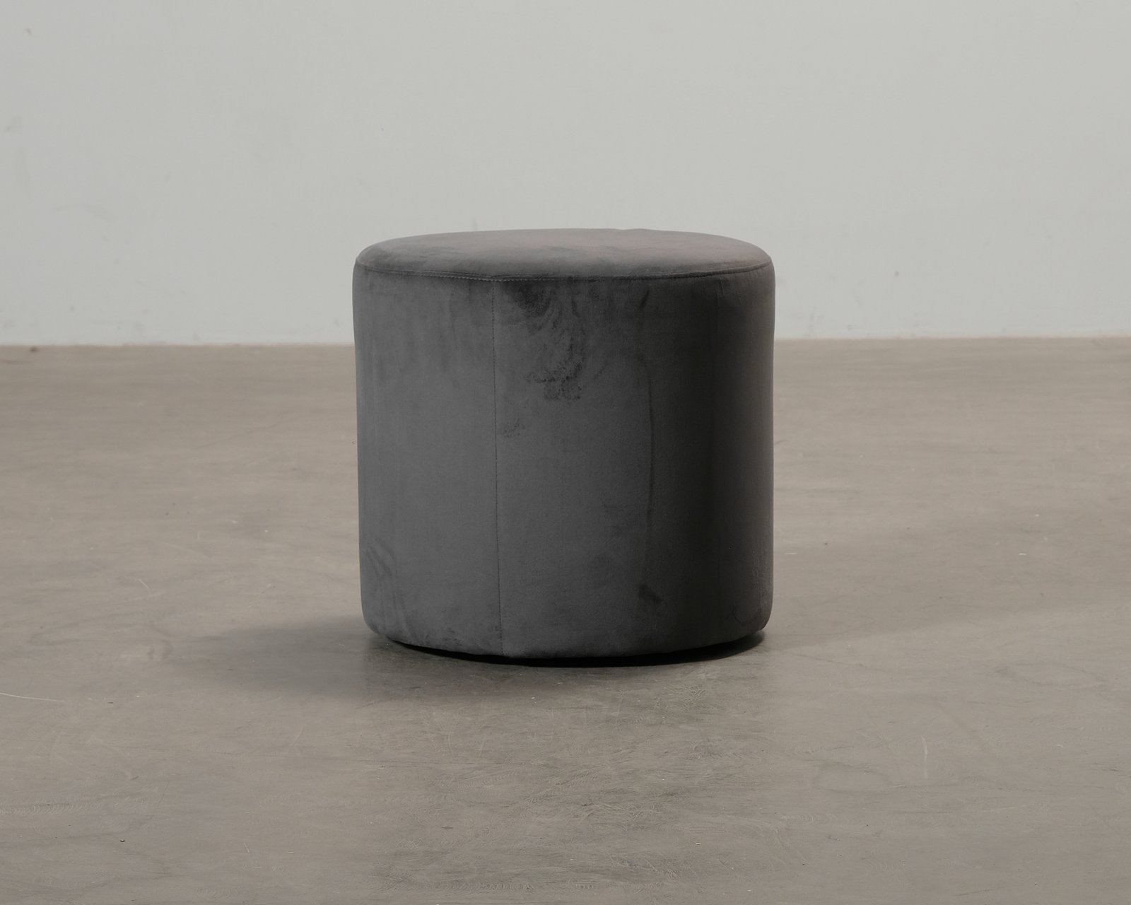 layered-petit-rahi-tummanharmaa
