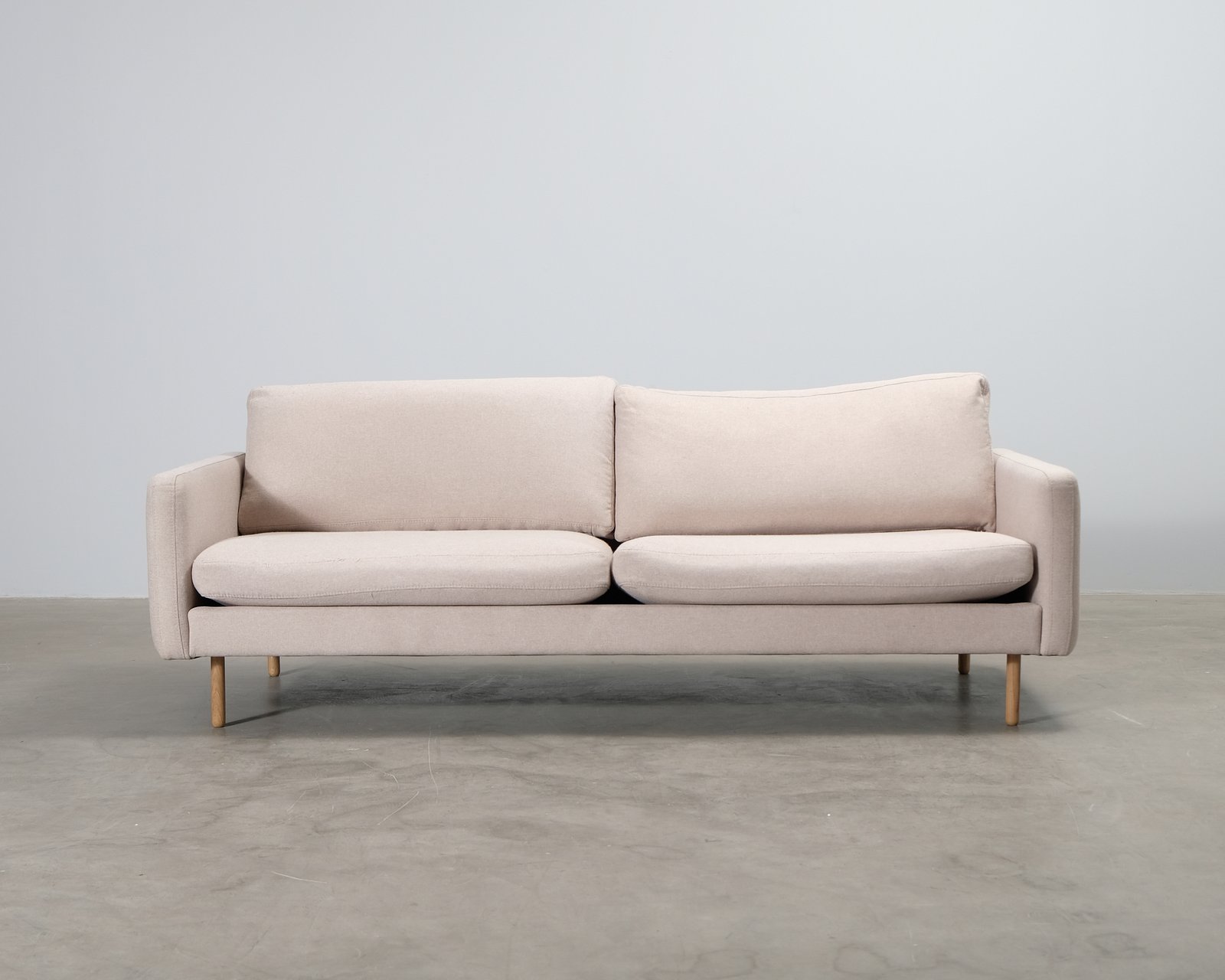 bolia-25-istuttava-sohva-beige