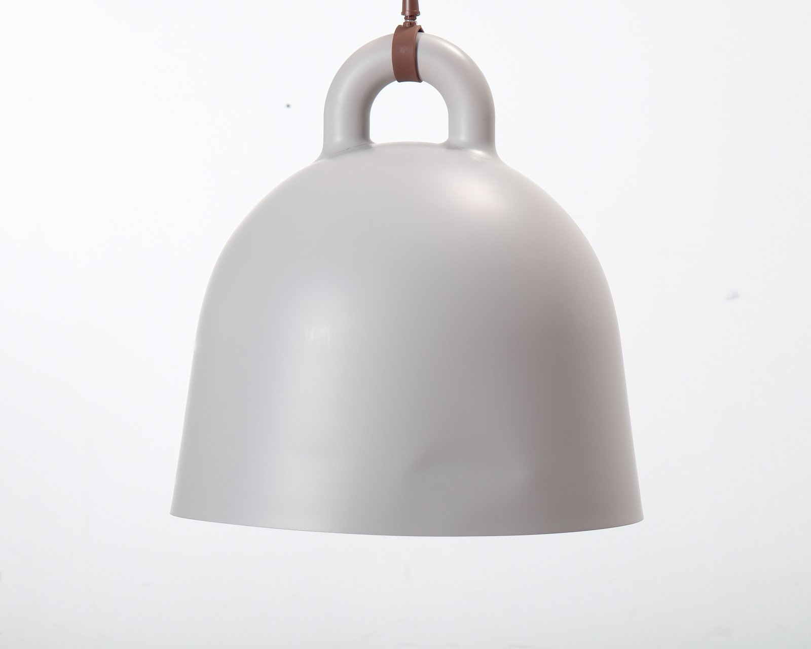 normann-copenhagen-bell-l-riippuvalaisin-beige