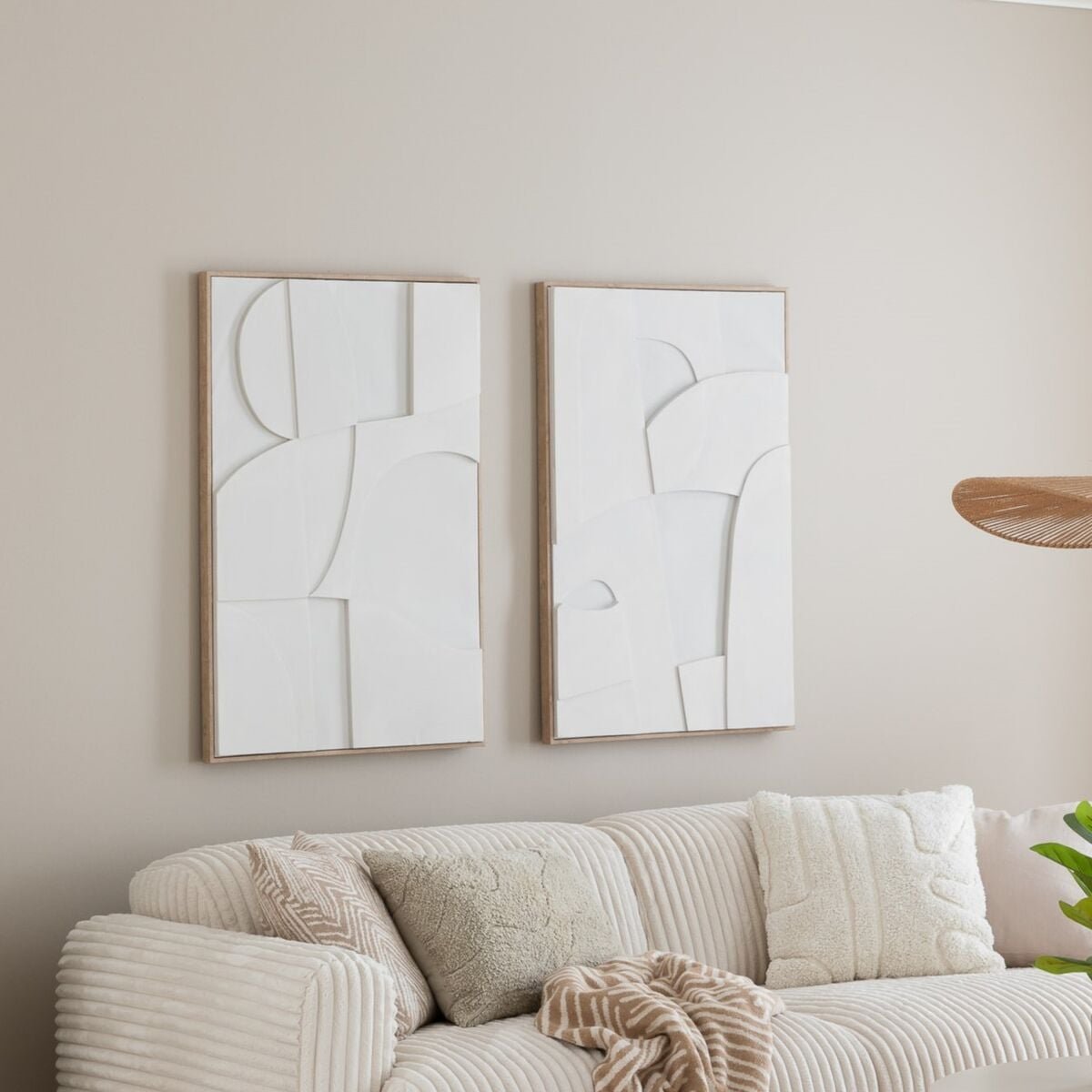 house-nordic-madeline-reliefi-nro-2-canvastaulu-60x90-cm-valkoinen