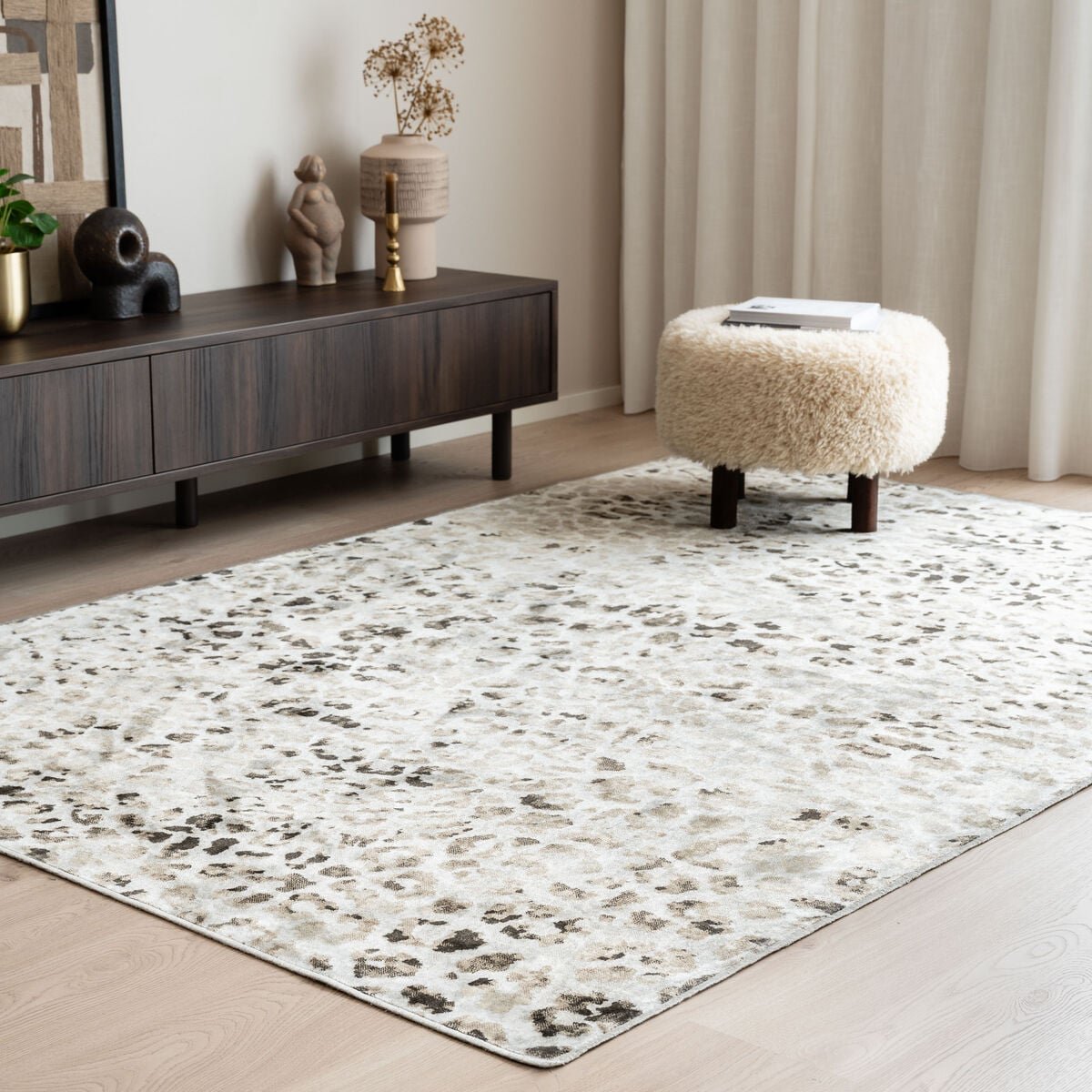 pantteri-viskoosimatto-195x300-cm-beige-ruskea