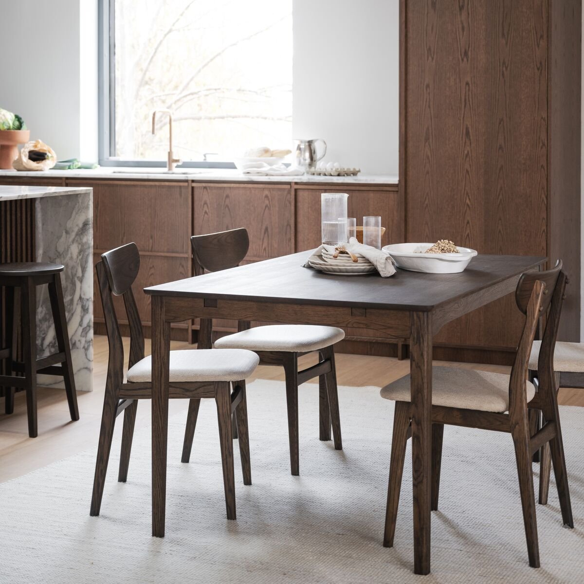 rowico-home-markham-ruokapoyta-140x90-cm-ruskea-tammi