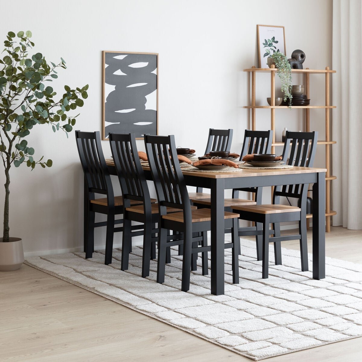 scandic-niklas-tammi-6-hengen-ruokailuryhma-musta-tammi