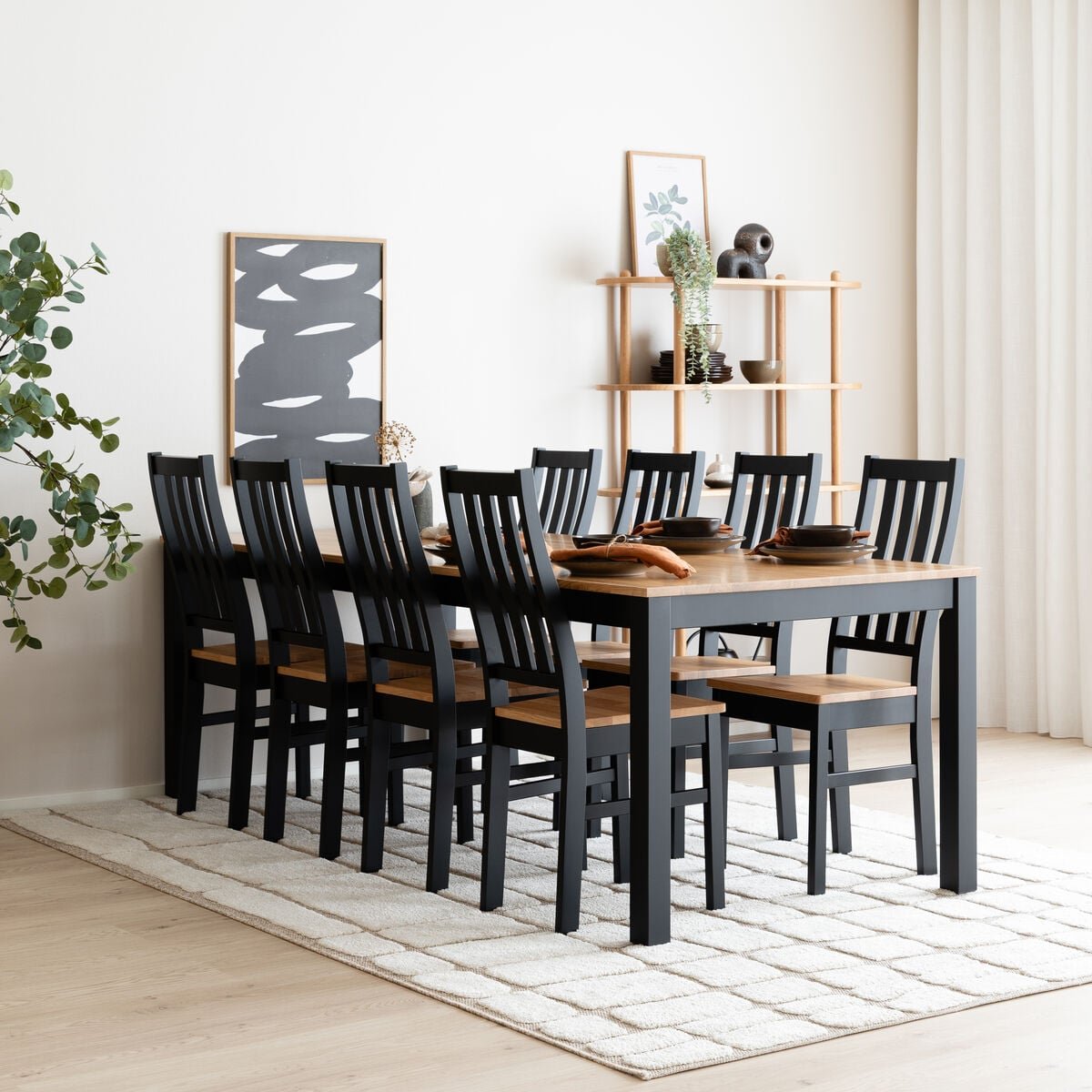 scandic-niklas-tammi-8-hengen-ruokailuryhma-musta-tammi