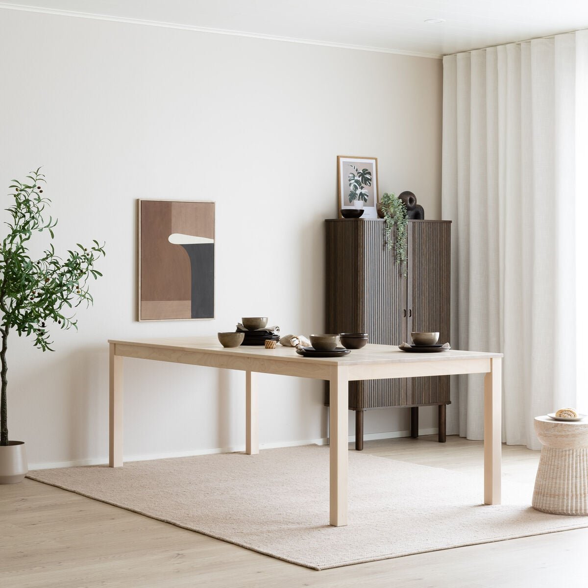 scandic-ruokapoyta-220x95-cm-valkolakattu-koivu