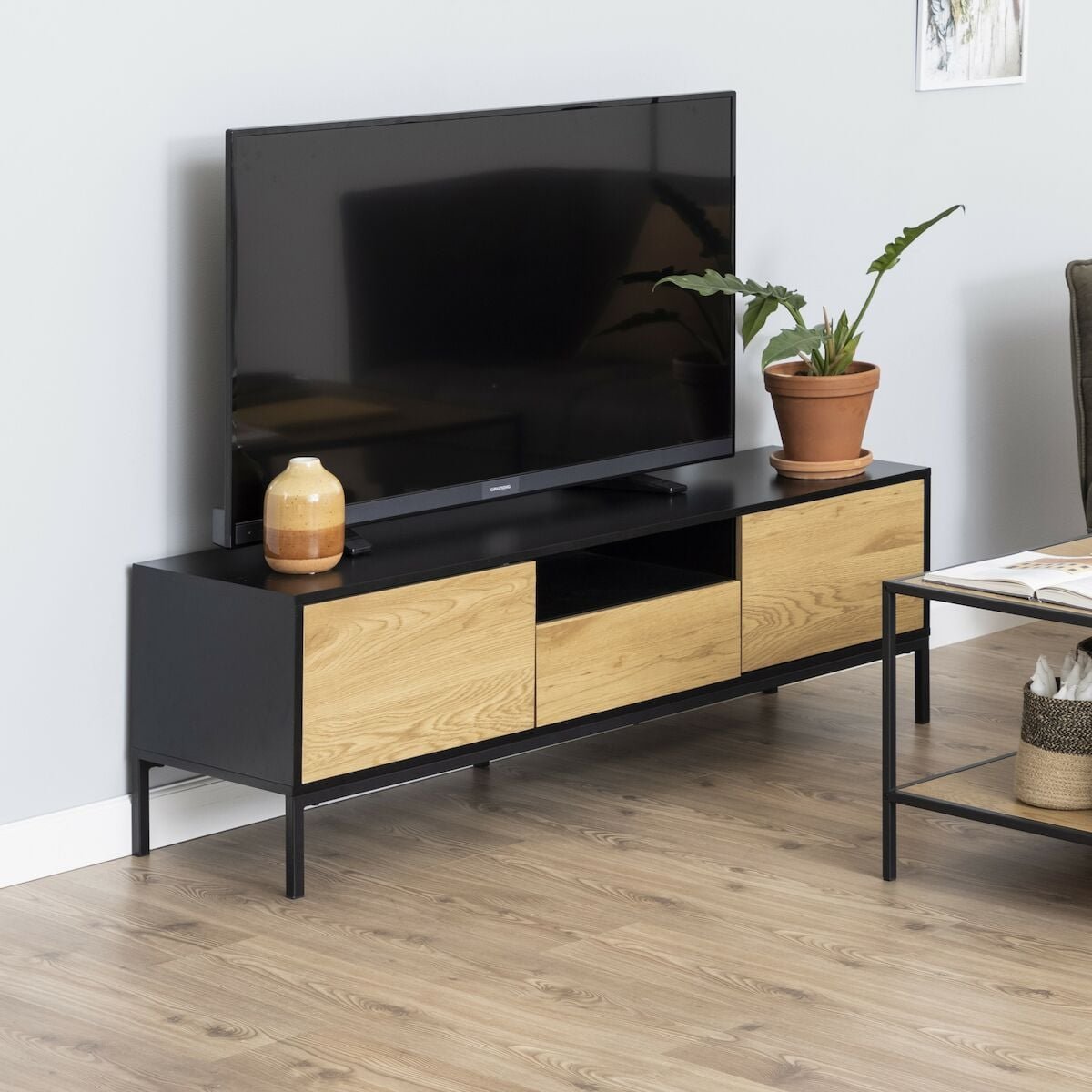 seaford-tv-taso-140x40x45-cm-musta-tammi