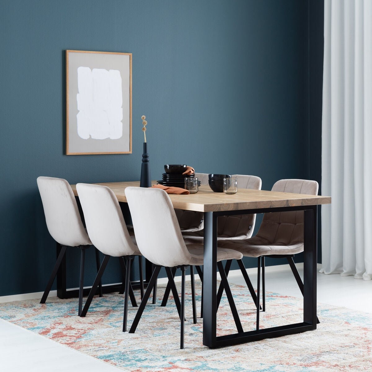 seela-kiova-6-hengen-ruokailuryhma-antiikkipetsattu-beige-sametti