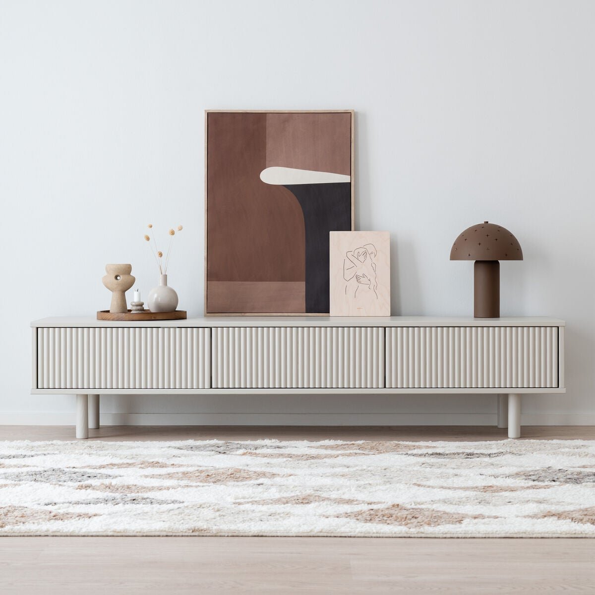 taika-tv-taso-174-greige