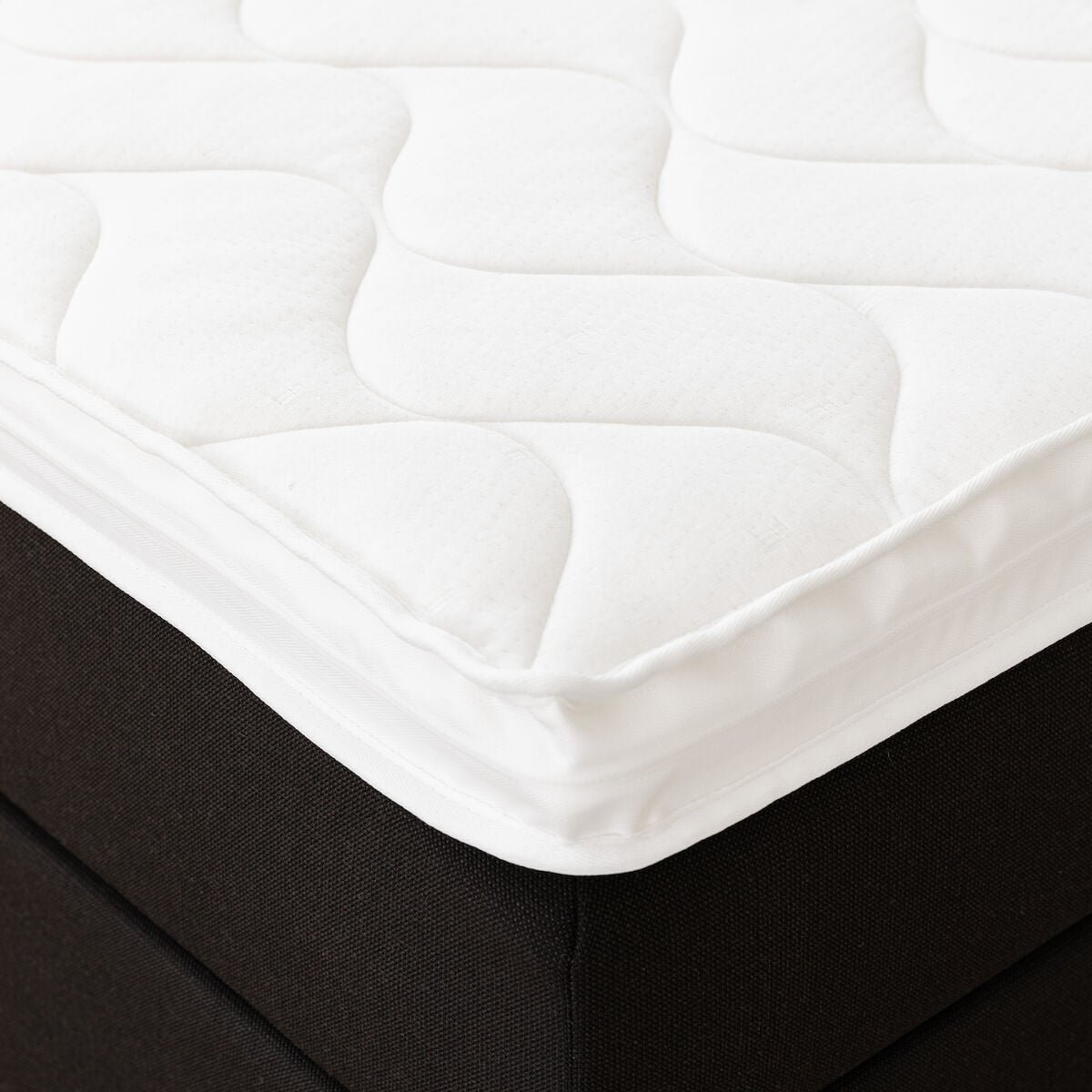 unia-pronssi-8-cm-profiloitu-vaahtomuovi-petauspatja-90x200x8-cm