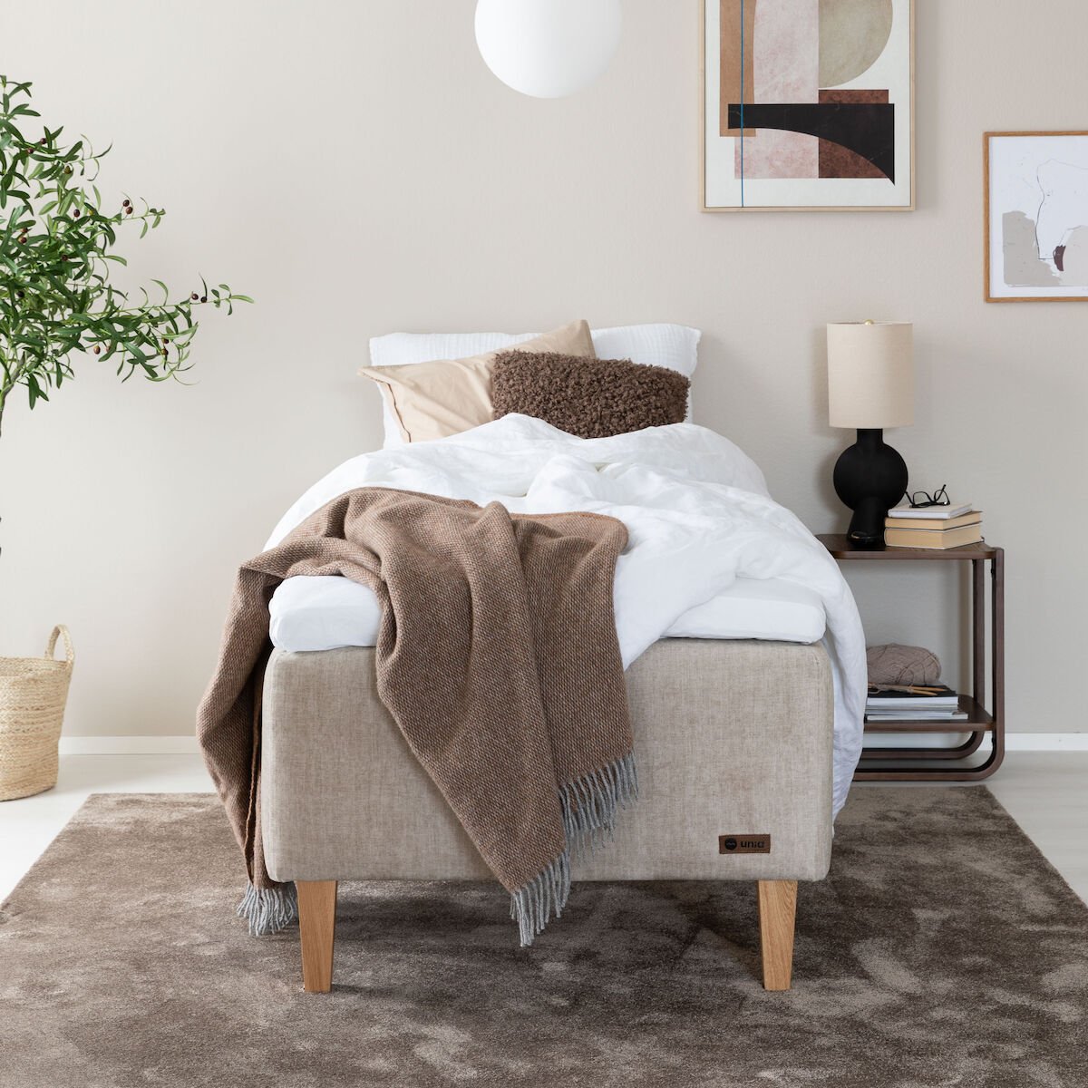 unia-platina-runkopatjasanky-80-xl-luonnonkumi-tammi-jalat-beige-vogue-02