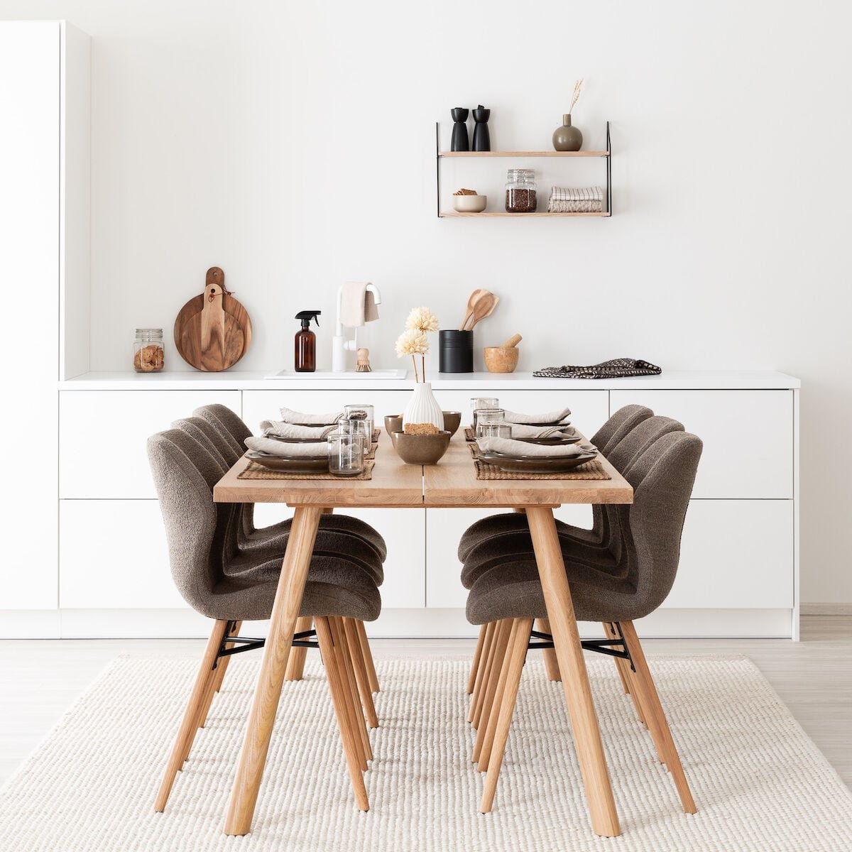 veini-keto-6-hengen-ruokailuryhma-lakattu-tammi-taupe-monza
