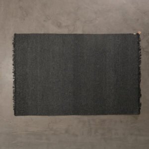Roots Living Fringe Bamboo matto 200 x 300 cm tummanharmaa