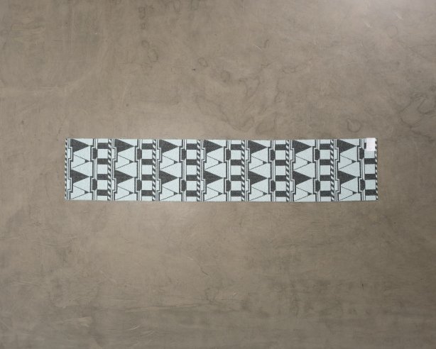 Varg Designkollektiv Stad matto 70 x 350 cm sininen