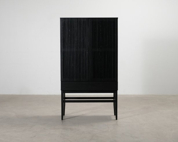 Nordic Furniture Group Gradino vitriinikaappi