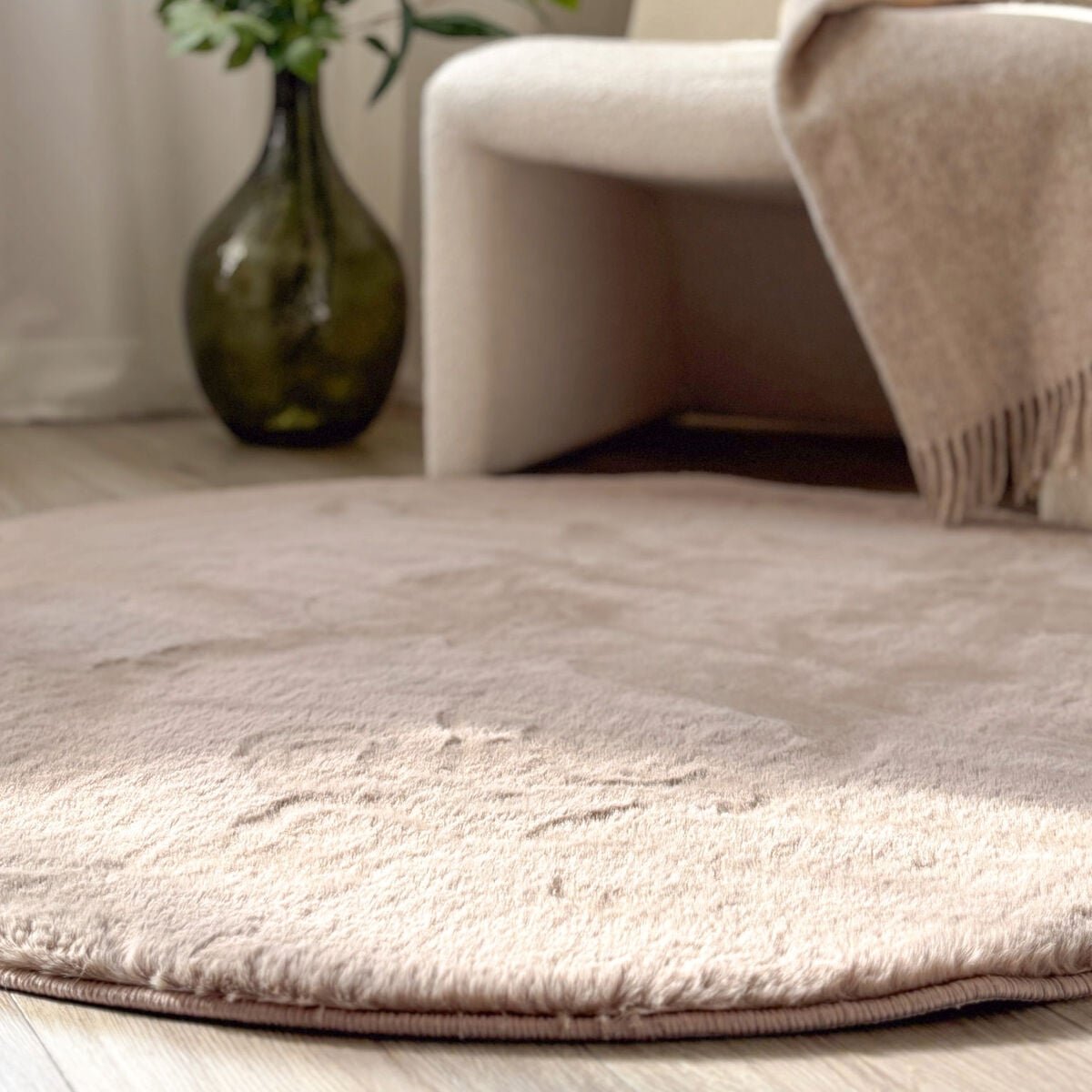 KM Heaven nukkamatto 160 cm pyöreä taupe