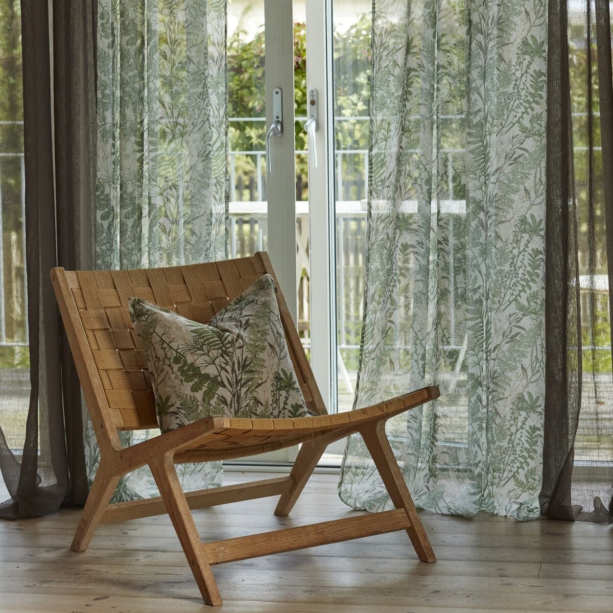 Noble House Mira sivuverhot 2 kpl 130x250 cm khakinvihreä