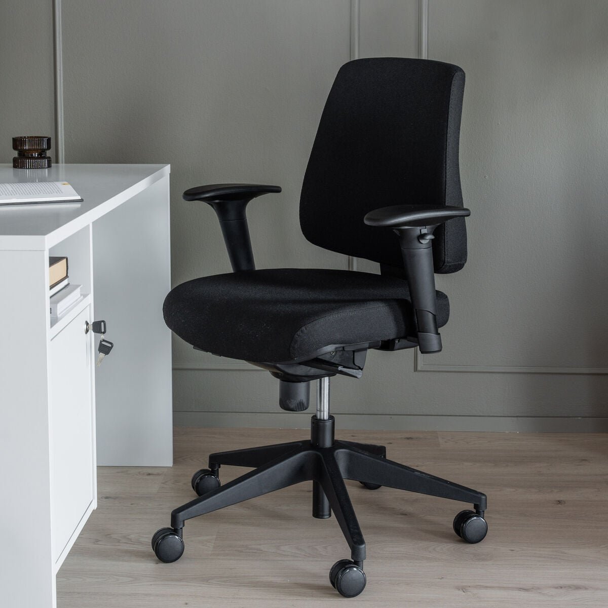 Office 10 Plus työtuoli musta