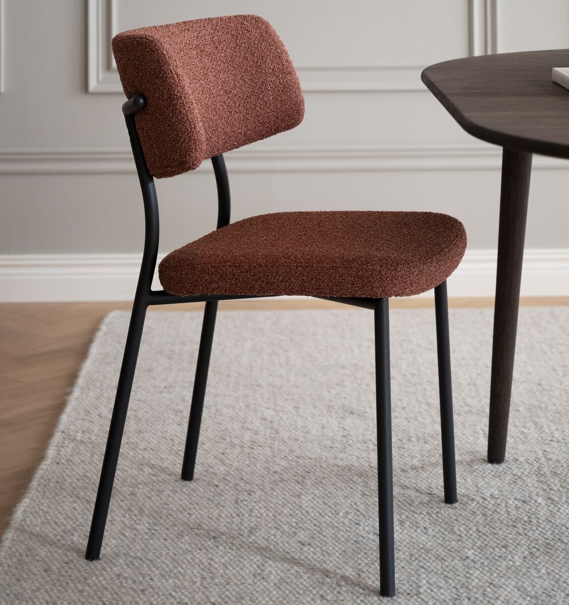 Rowico Home Herbster tuoli punainen 5331 Rhythm 128/musta