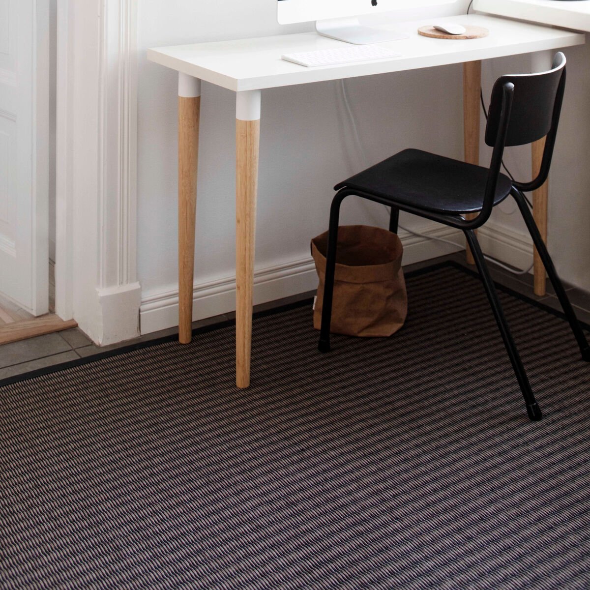 VM Carpet Kelo paperinarumatto 160x230 cm ruskea/musta