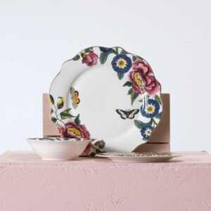 Spode Creatures Of Curiosity lautassetti, 12 osaa