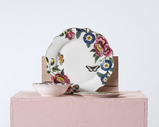 Spode Creatures Of Curiosity lautassetti, 12 osaa