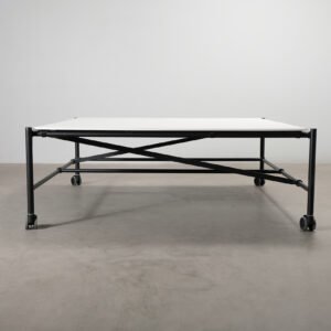 Vitra Comma pöytä 200 x 200 cm valkoinen / musta