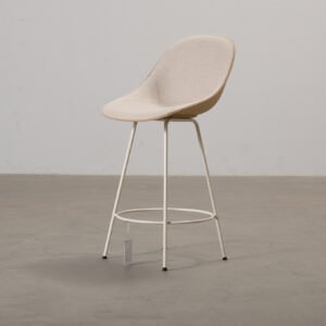 Normann Copenhagen Mat 65 cm baarituoli käsinojilla