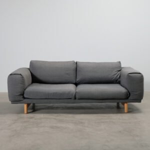 Muuto Rest 2-istuttava sohva harmaa