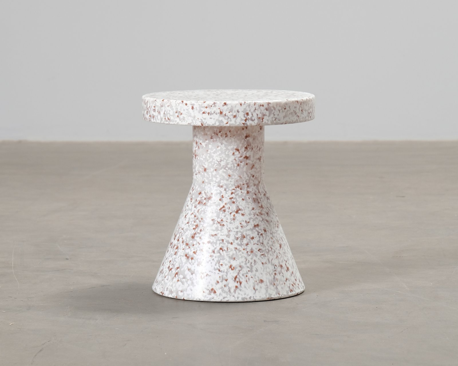 Normann Copenhagen Bit sivupöytä valkoinen
