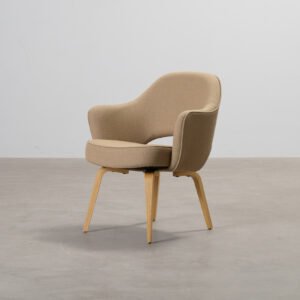 Knoll Eero Saarinen Executive Chair tuoli beige