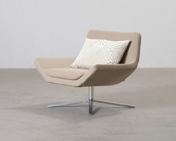 B&B Italia nojatuoli beige