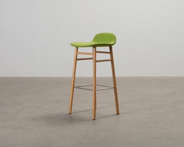 Normann Copenhagen Form 75 cm baarituoli vihreä