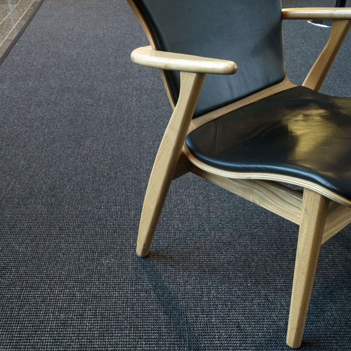 VM Carpet Esmeralda matto 160x230 cm musta